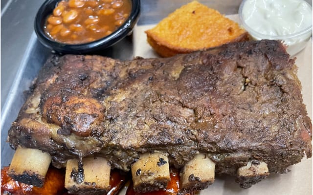 1/2 Rack St. Louis Ribs Platter.