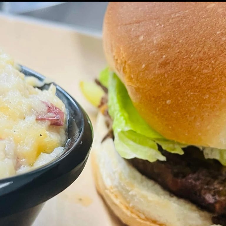 Burgers: Juicy Creations from the Grill
