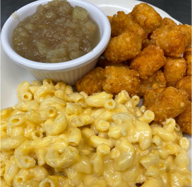 Mac 'N' Cheese Dinner Platter.